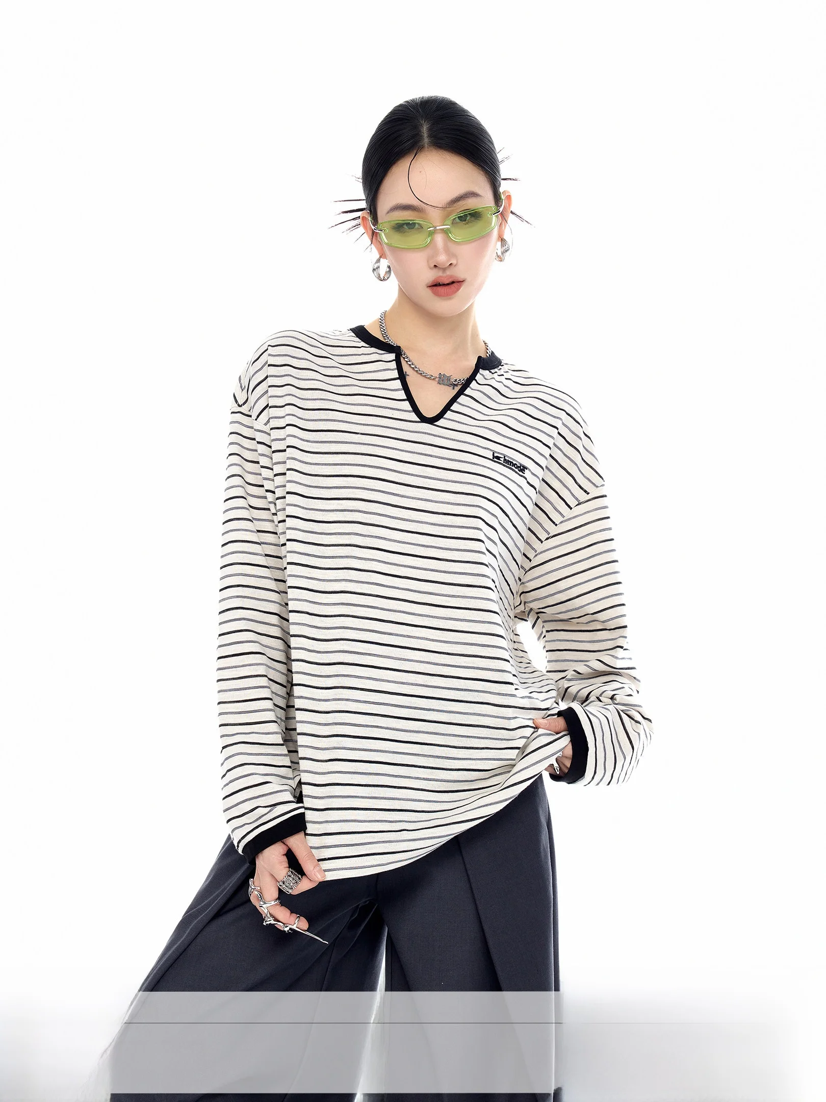 Ichmode Loose Fit V-neck Long Sleeve T-shirt Women's Summer New Style Physical Sun Protection Stripe Color Block Top
Ichmode Loose Fit V-neck Long Sleeve T-shirt Women's Summer New Style Physical Sun Protection Stripe Color Block Top