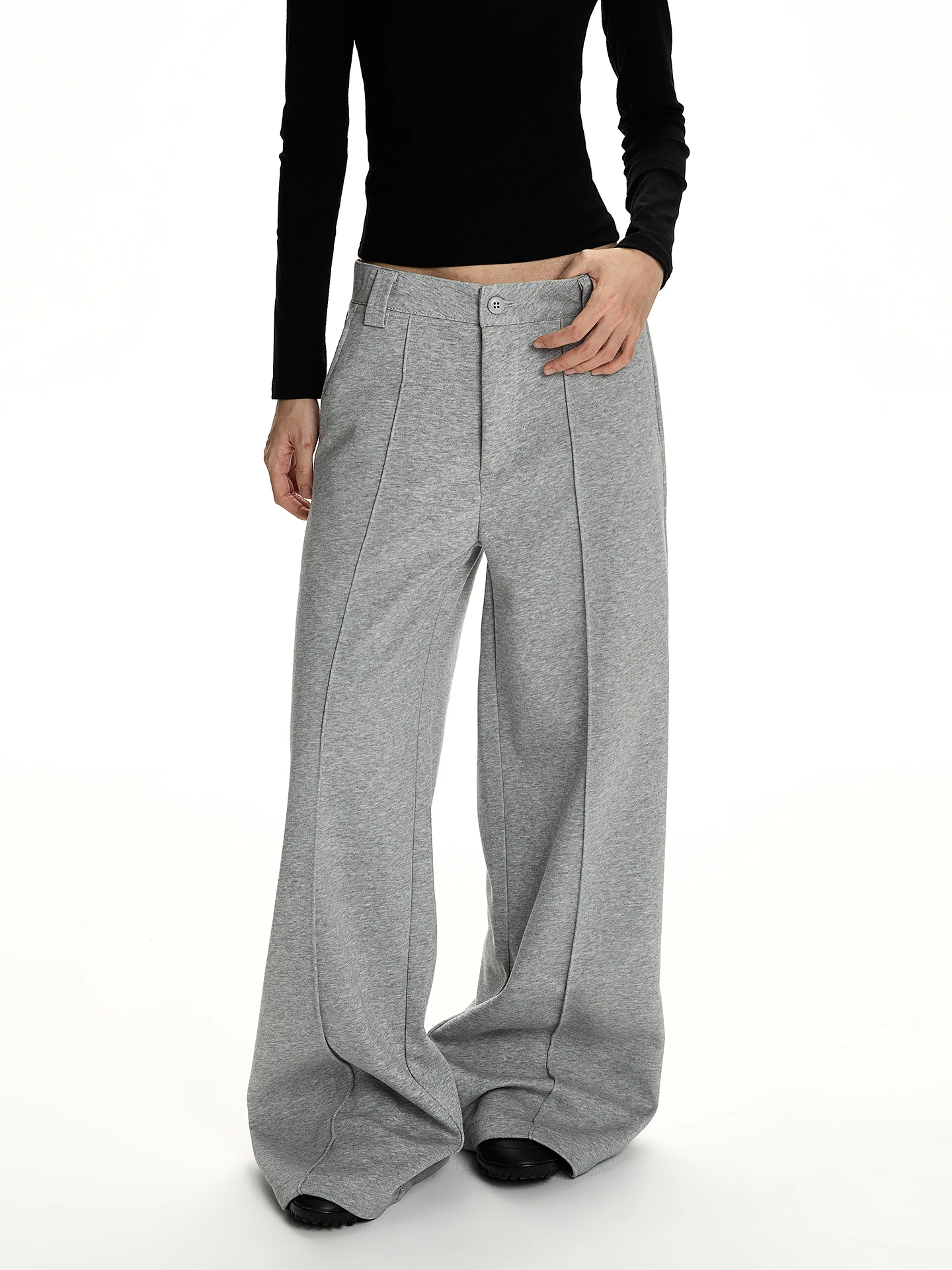 Американские ретро-брюки Cleanfit: свободные прямые брюки с эффектом стройности, простые, универсальные, повседневные, для молодежи.
Американские ретро-брюки Cleanfit: свободные прямые брюки с эффектом стройности, простые, универсальные, повседневные, для молодежи.