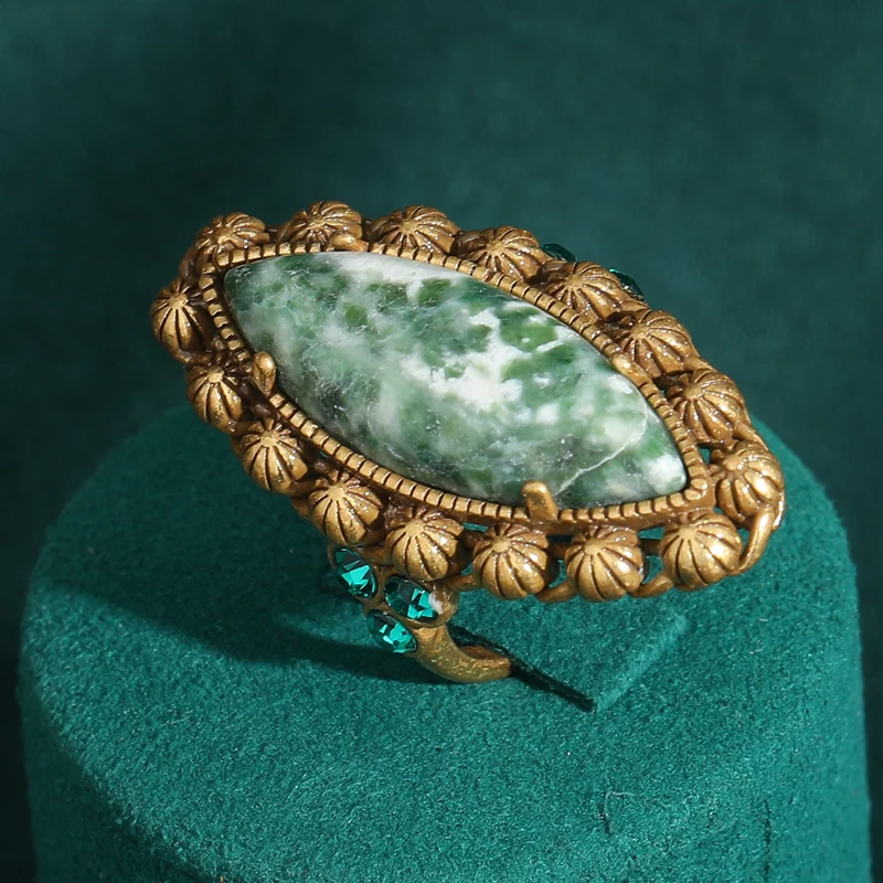 Vintage Green Natural Stone Olive Shape Antique Jewelry Rings Gold Color Antique Jewelry Accessories for Women Luxury New 2024
Vintage Green Natural Stone Olive Shape Antique Jewelry Rings Gold Color Antique Jewelry Accessories for Women Luxury New 2024