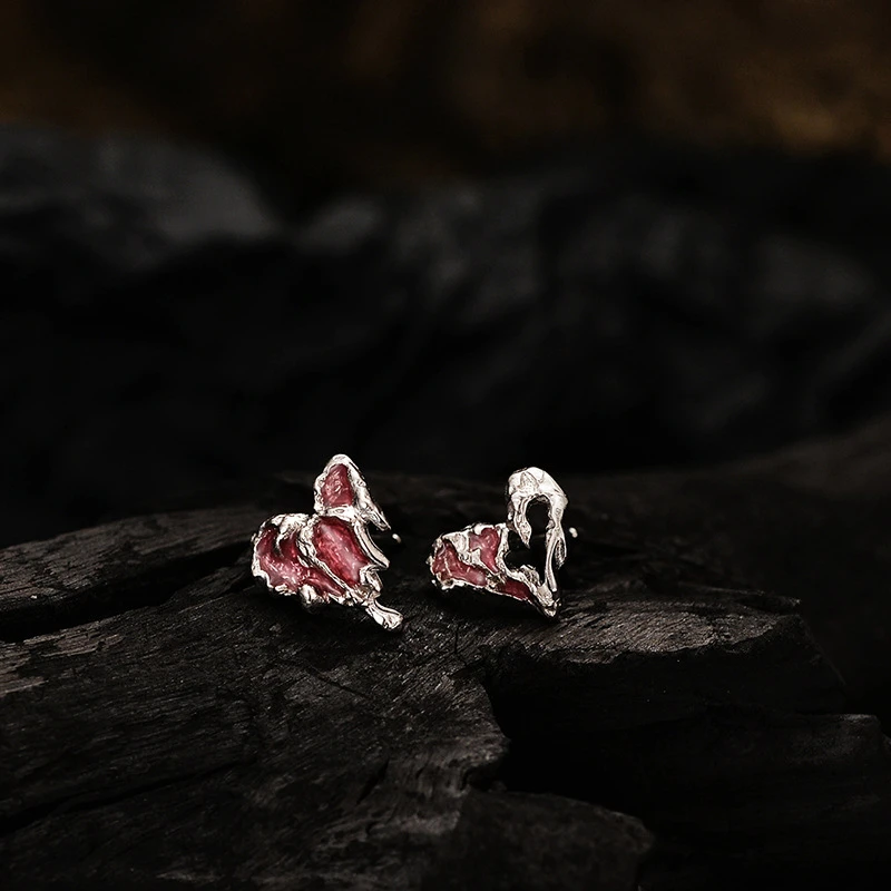 925 Sterling Silver Y2k Sweet Heart Stud Earrings for Women Asymmetric Texture Personality Temperament Jewelry Gift 
925 Sterling Silver Y2k Sweet Heart Stud Earrings for Women Asymmetric Texture Personality Temperament Jewelry Gift
