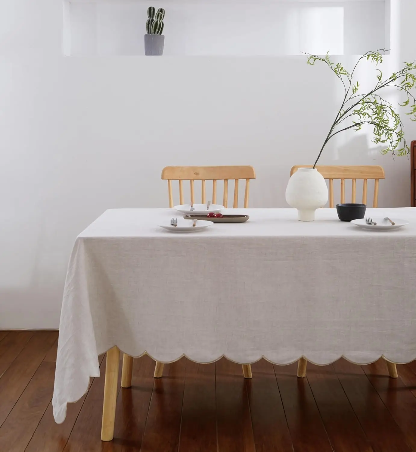100% French Flax Linen Scalloped Embroidery Rectangle Tablecloth 108x60 Inch for Dinner Party Spring Machine Washable 8-10 Seat
100% French Flax Linen Scalloped Embroidery Rectangle Tablecloth 108x60 Inch for Dinner Party Spring Machine Washable 8-10 Seat