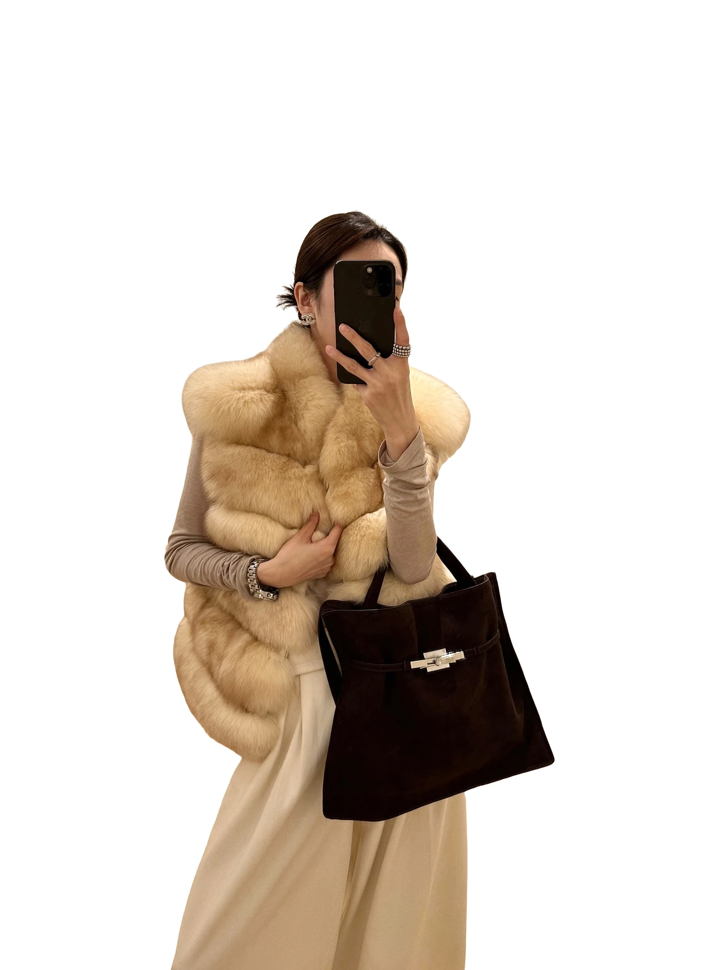Beibei Little Fox Fur Vest, a high-end horizontal vest coat for winter 2025
Beibei Little Fox Fur Vest, a high-end horizontal vest coat for winter 2025