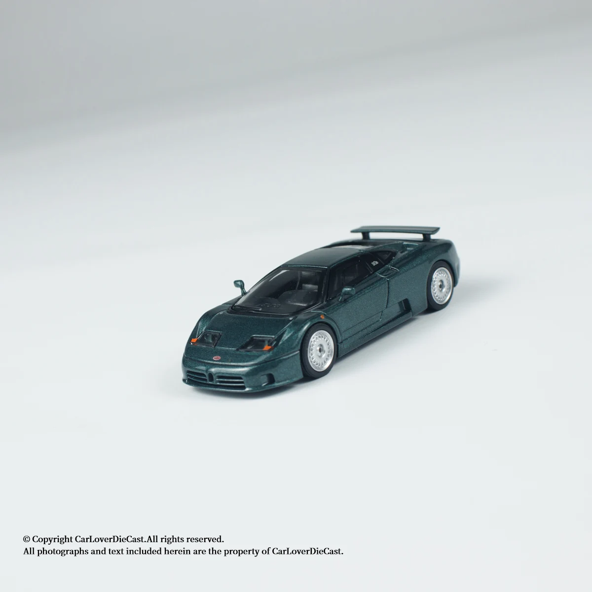 MINIGT 1:64 Bugatti EB110 GT Verde Scuro Alloy Premium Diecast Car Model Vehicle Collectible 
MINIGT 1:64 Bugatti EB110 GT Verde Scuro Alloy Premium Diecast Car Model Vehicle Collectible