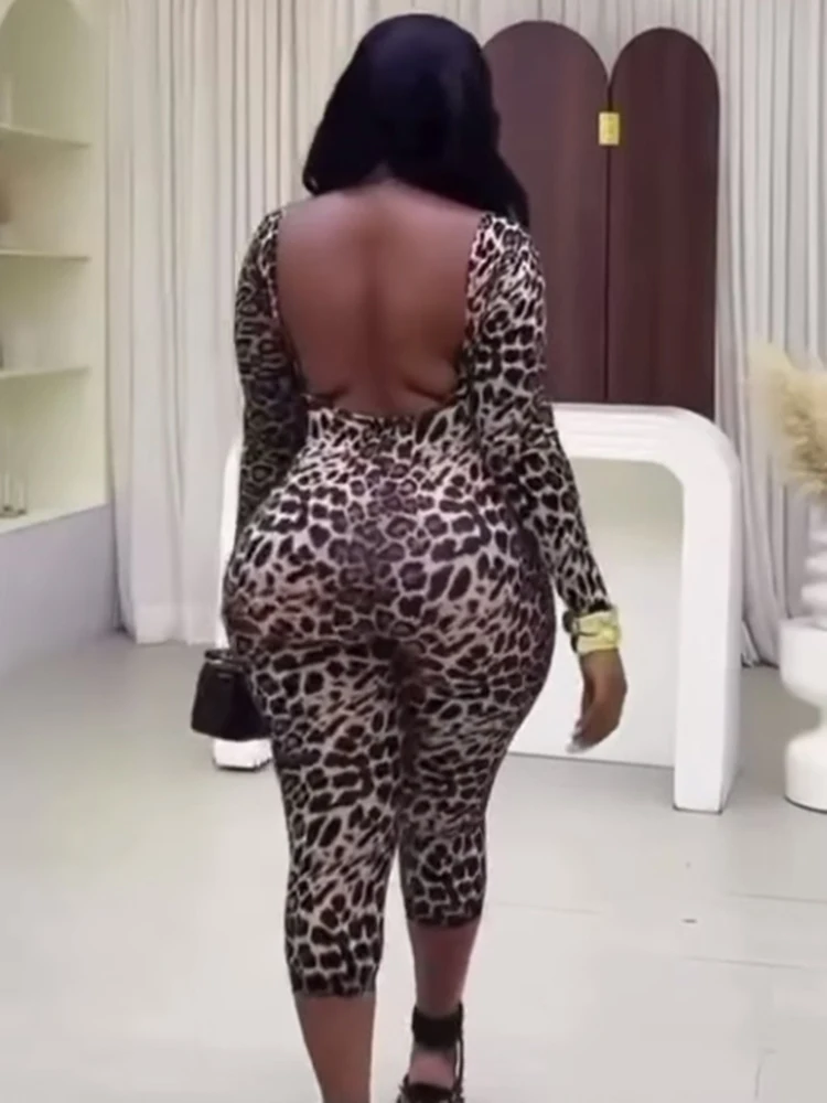 SIsterlinda Chic Hottie Playsuits Woman Trend Leopard Print Low-Neck Backless Full Sleeve Peach Hip Midnight Club Party Rompers
SIsterlinda Chic Hottie Playsuits Woman Trend Leopard Print Low-Neck Backless Full Sleeve Peach Hip Midnight Club Party Rompers