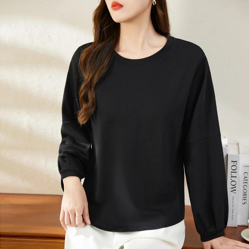 Черная женская футболка с длинными рукавами в европейском стиле, новинка осени, высококачественный топ из чистого хлопка свободного кроя больших размеров с круглым вырезом
Черная женская футболка с длинными рукавами в европейском стиле, новинка осени, высококачественный топ из чистого хлопка свободного кроя больших размеров с круглым вырезом