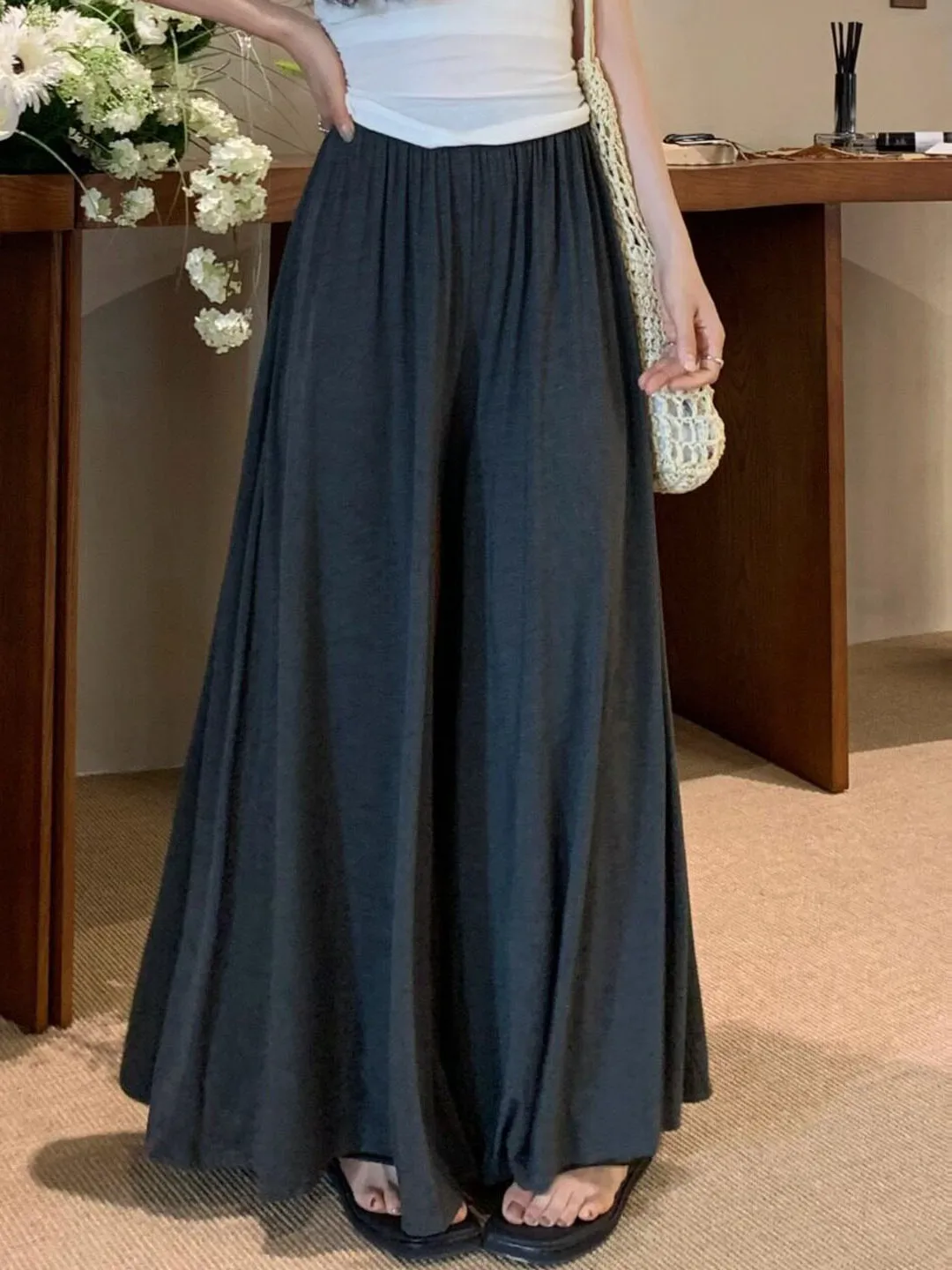 2026 New Lazy Style Casual Wide Leg Pants Women Summer High Waist Straight Cut Pants Korean Commute Style Color Knitted
2026 New Lazy Style Casual Wide Leg Pants Women Summer High Waist Straight Cut Pants Korean Commute Style Color Knitted