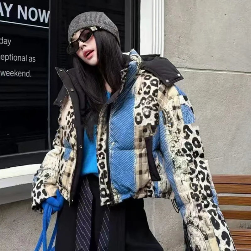 Зимний короткий пуховик с капюшоном и принтом в стиле пэчворк, женские теплые куртки на молнии, женские куртки на белом утином пуху с завязками, верхняя одежда Parker
Зимний короткий пуховик с капюшоном и принтом в стиле пэчворк, женские теплые куртки на молнии, женские куртки на белом утином пуху с завязками, верхняя одежда Parker