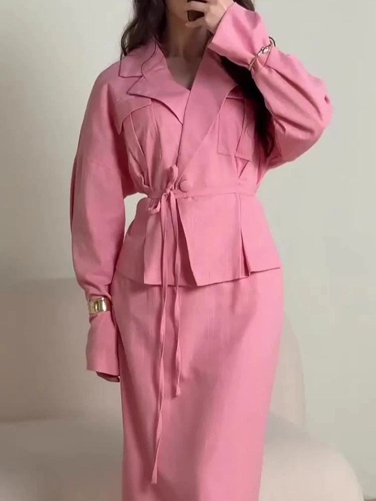 Women Lapel Collar Long Sleeved Jacket and Skirt Two Piece Set Autumn Winter Lace Up Solid Office SuitSimple Casual Party Outfit
Women Lapel Collar Long Sleeved Jacket and Skirt Two Piece Set Autumn Winter Lace Up Solid Office SuitSimple Casual Party Outfit