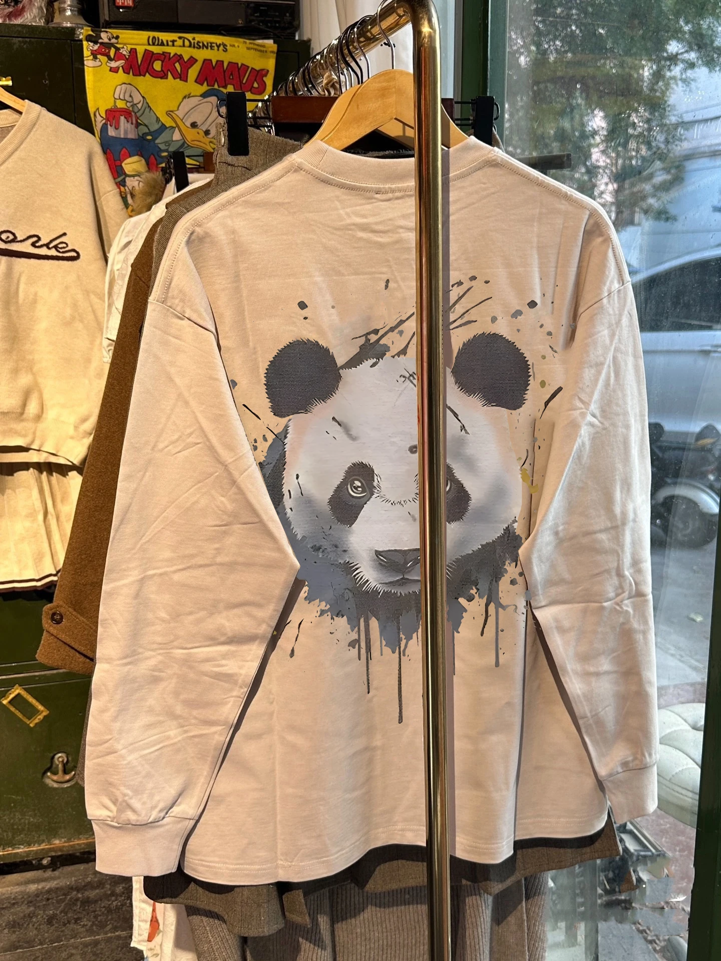 Loose Fit Heavyweight Pure Cotton Long Sve T-irt with Panda Print Casual Versatile Sle for Students Trendy Autumn Wear
Loose Fit Heavyweight Pure Cotton Long Sve T-irt with Panda Print Casual Versatile Sle for Students Trendy Autumn Wear