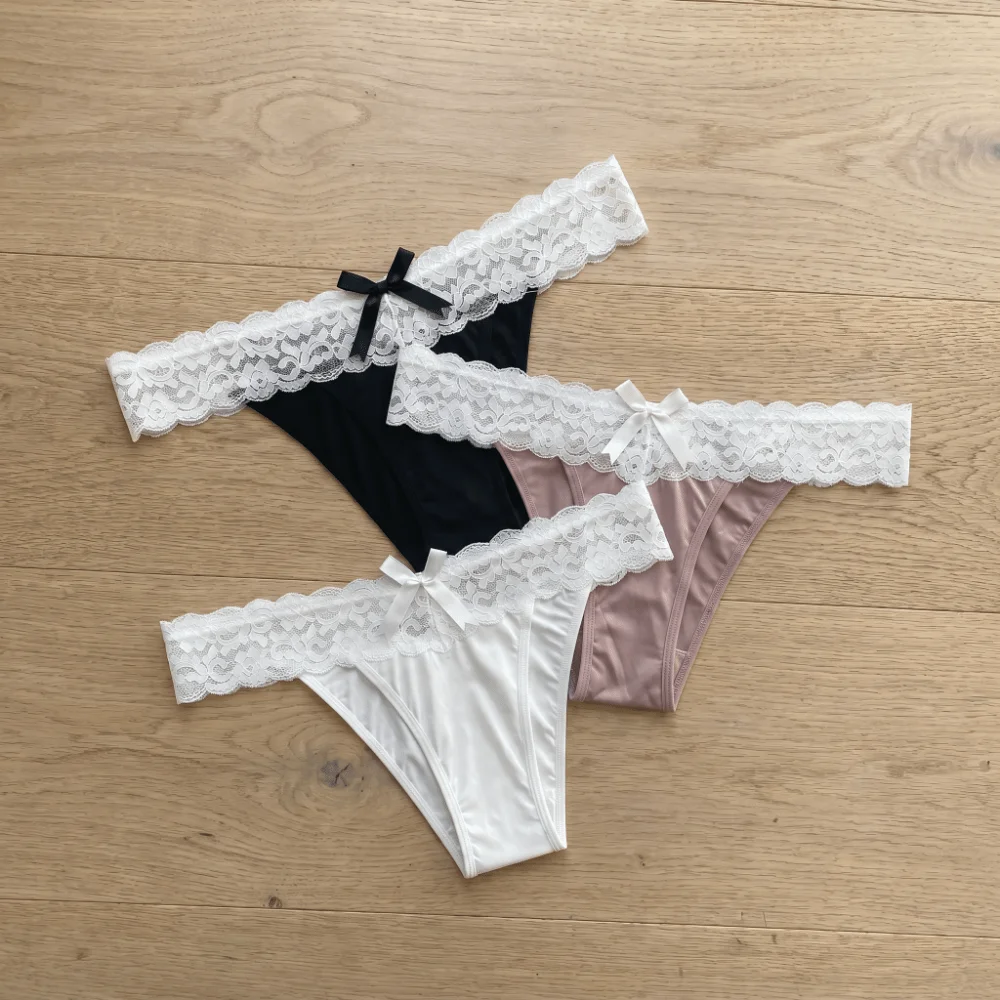 Breathable Mid Waist Lace Briefs Elegant Bow Seamless Lace Panties Comfortable Sweet Women Underwear Lady
Breathable Mid Waist Lace Briefs Elegant Bow Seamless Lace Panties Comfortable Sweet Women Underwear Lady