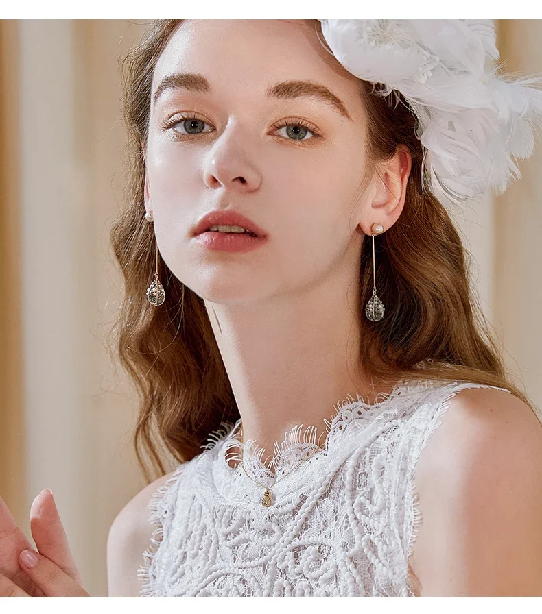 Vintage Baroque earrings temperament women's ear clips long fringed earrings
Vintage Baroque earrings temperament women's ear clips long fringed earrings