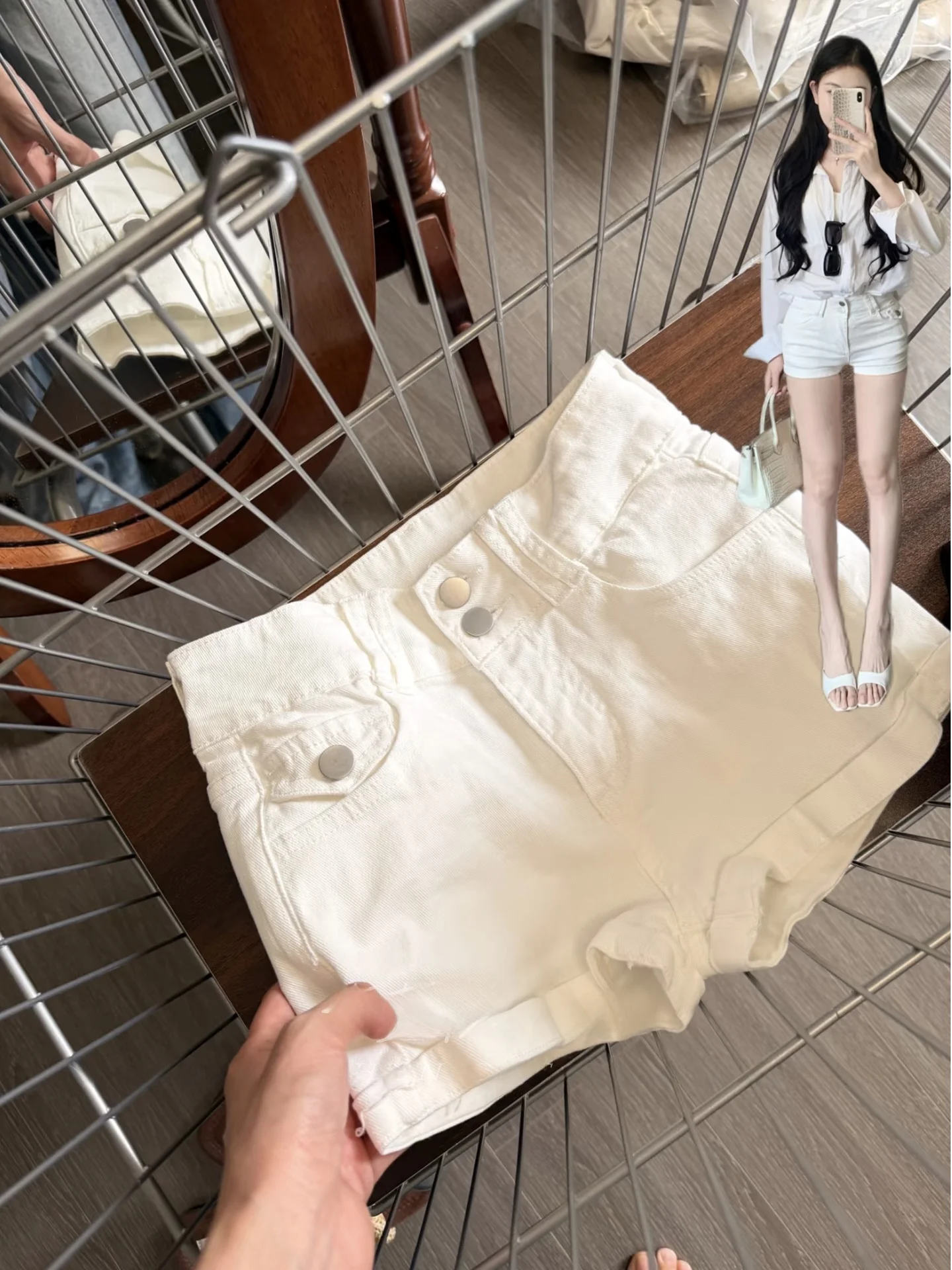 High Waist Denim Shorts Women's Summer Fashion Butt Lifting Hot Pants with Built-in Hip Pad Ladies' Slim Fit Jeans Shorts
High Waist Denim Shorts Women's Summer Fashion Butt Lifting Hot Pants with Built-in Hip Pad Ladies' Slim Fit Jeans Shorts