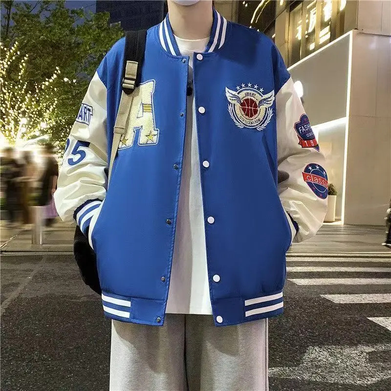 Новая бейсбольная куртка-бомбер 2026 года в стиле Varsity для мужчин и женщин, унисекс, с нашивками в виде букв и косточек, в стиле хип-хоп Харадзюку, уличная одежда, куртки для колледжа
Новая бейсбольная куртка-бомбер 2026 года в стиле Varsity для мужчин и женщин, унисекс, с нашивками в виде букв и косточек, в стиле хип-хоп Харадзюку, уличная одежда, куртки для колледжа