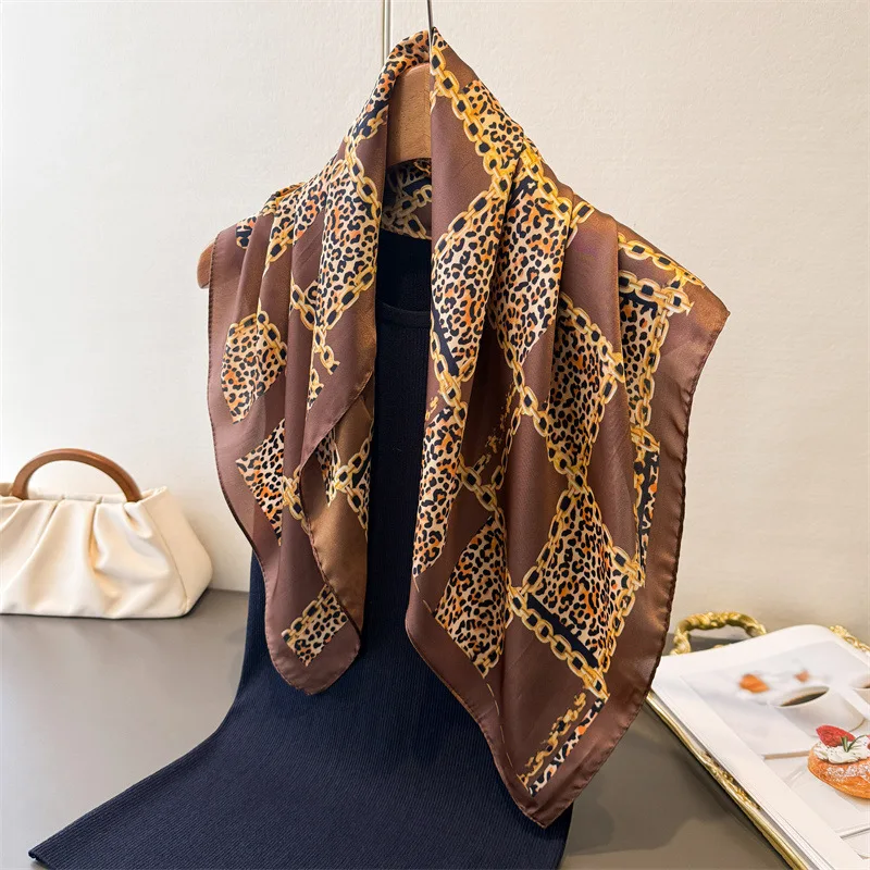 Designer 70x70cm Neckerchief Silk Feel Wrist Mother Gift Summer Sun Protection Elegant Gift Neckerchief Bandana Hair Wrap Hijab
Designer 70x70cm Neckerchief Silk Feel Wrist Mother Gift Summer Sun Protection Elegant Gift Neckerchief Bandana Hair Wrap Hijab