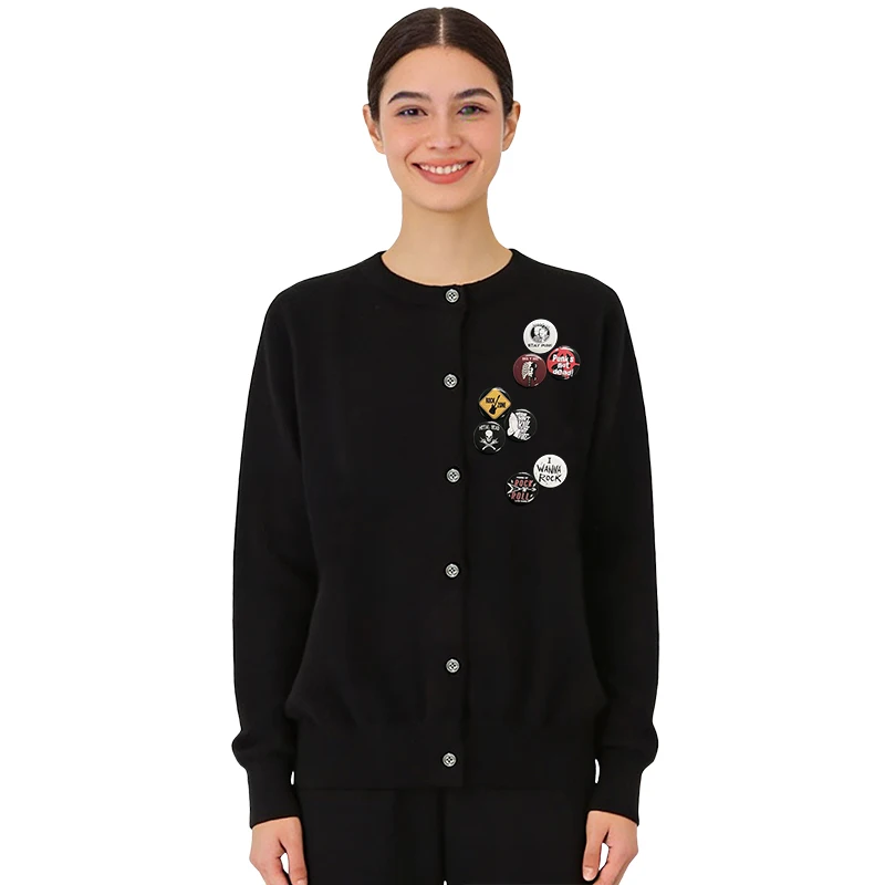 Женский кардиган на пуговицах с отстегивающимися панк-рок значками, с круглым вырезом, длинными рукавами, из шерстяного трикотажа, для осени и весны
Женский кардиган на пуговицах с отстегивающимися панк-рок значками, с круглым вырезом, длинными рукавами, из шерстяного трикотажа, для осени и весны