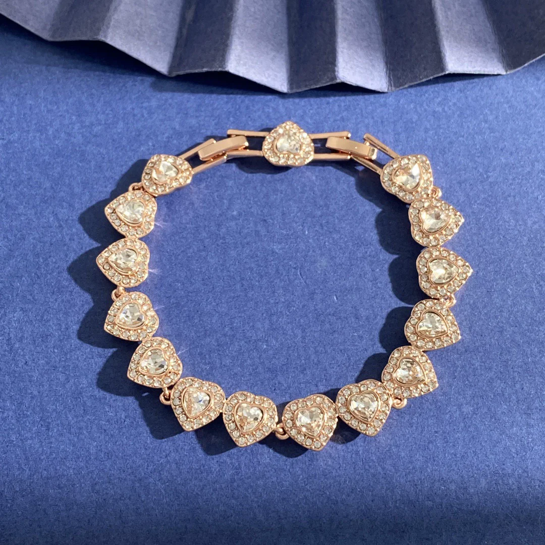 New Love Full Diamond Bracelet Heart shaped Crystal Fashion Style Full Diamond Love shaped Peach Heart Jewelry
New Love Full Diamond Bracelet Heart shaped Crystal Fashion Style Full Diamond Love shaped Peach Heart Jewelry