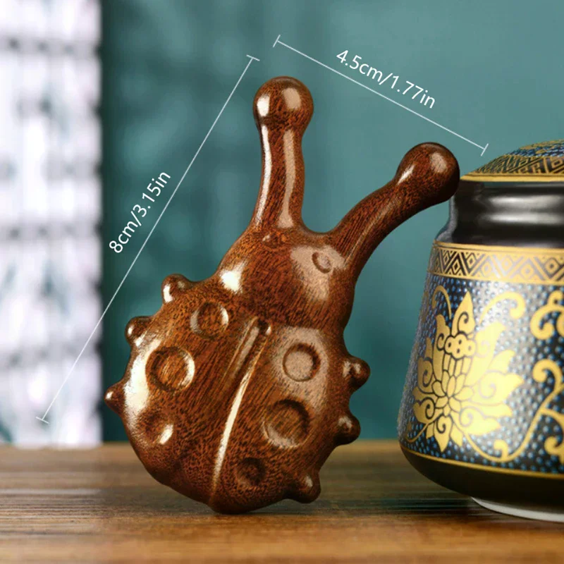 1 шт. массажная расческа из сандалового дерева с картой акупунктурных точек, утолщенная расческа для драгирования меридиана тела, массажная расческа для носа и глаз, акупунктурная точка
1 шт. массажная расческа из сандалового дерева с картой акупунктурных точек, утолщенная расческа для драгирования меридиана тела, массажная расческа для носа и глаз, акупунктурная точка