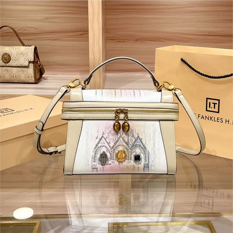 Light luxury brand women's handbag 2025 new design, high-end texture retro spring and summer single shoulder crossbody bag
Light luxury brand women's handbag 2025 new design, high-end texture retro spring and summer single shoulder crossbody bag