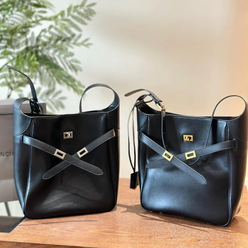 Новая сумка-ведро из натуральной кожи, большая вместимость, высококачественная модная сумка для женщин, сумка через плечо из коровьей кожи
Новая сумка-ведро из натуральной кожи, большая вместимость, высококачественная модная сумка для женщин, сумка через плечо из коровьей кожи