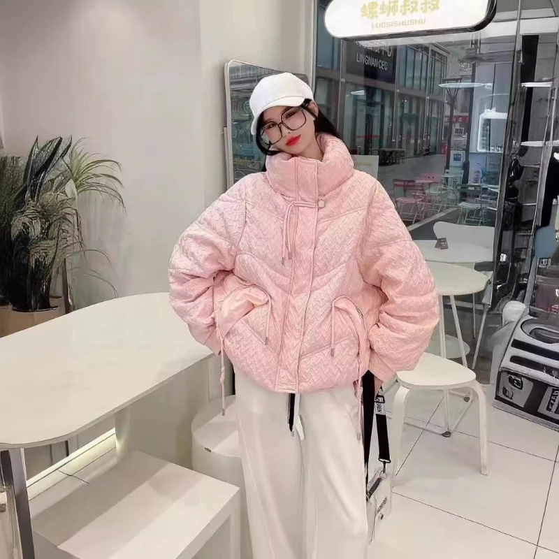 Winter New Puffer Jackets Short Down Coats Stand-up Collar Thick Warm Outerwears Solid Fashion Button High Street Down Jackets
Winter New Puffer Jackets Short Down Coats Stand-up Collar Thick Warm Outerwears Solid Fashion Button High Street Down Jackets