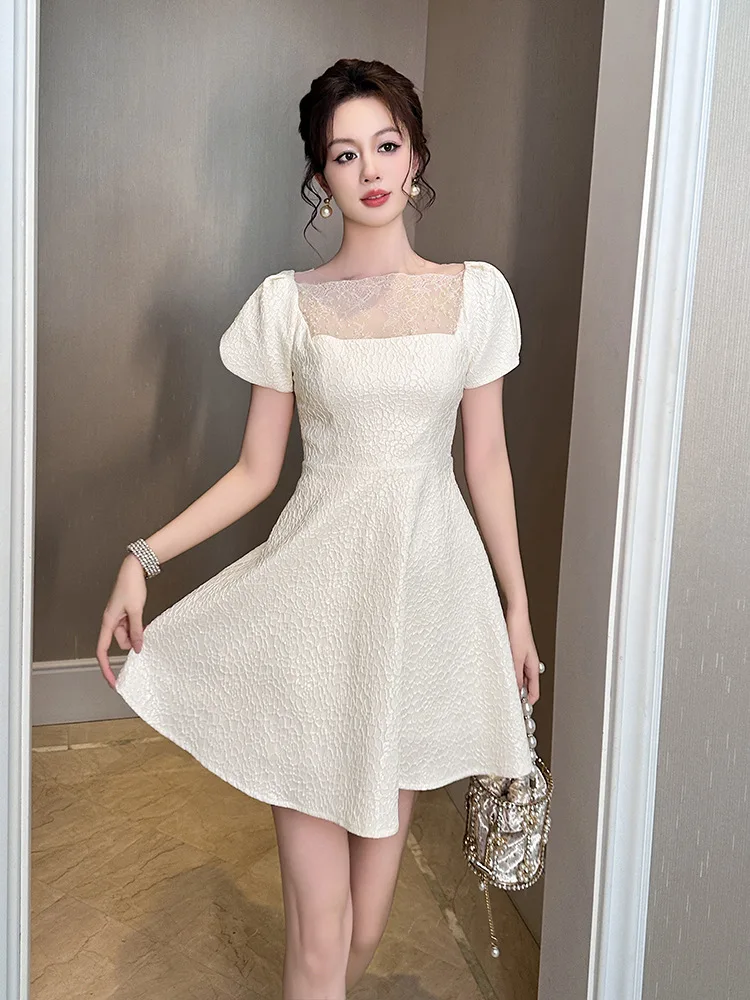 A-Leibniz Summer women's sweet temperament, one necked bubble sleeves, waist cinched fluffy white dress 21678 
A-Leibniz Summer women's sweet temperament, one necked bubble sleeves, waist cinched fluffy white dress 21678