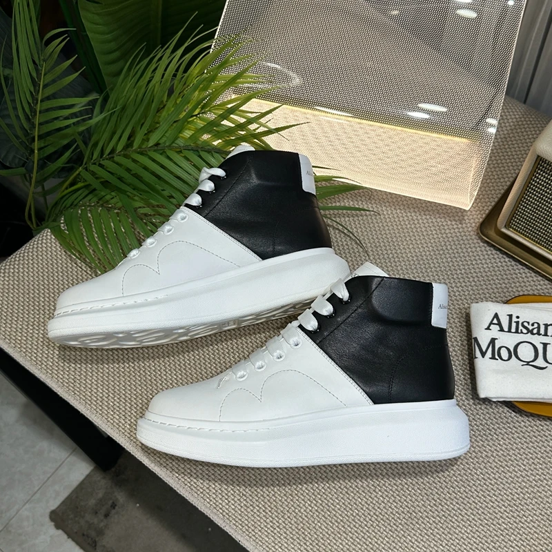 New Fashion Men High-top Casual Shoes Oversized Ankle Boots Calf Leather Oversized Sneakers Men Platform Trainers Hip-hop Shoes
New Fashion Men High-top Casual Shoes Oversized Ankle Boots Calf Leather Oversized Sneakers Men Platform Trainers Hip-hop Shoes