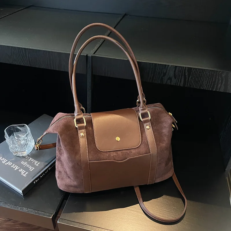 Просторная женская сумка через плечо 2025 года. Регулируемая сумка через плечо с верхней ручкой. Сумка для выходных.
Просторная женская сумка через плечо 2025 года. Регулируемая сумка через плечо с верхней ручкой. Сумка для выходных.