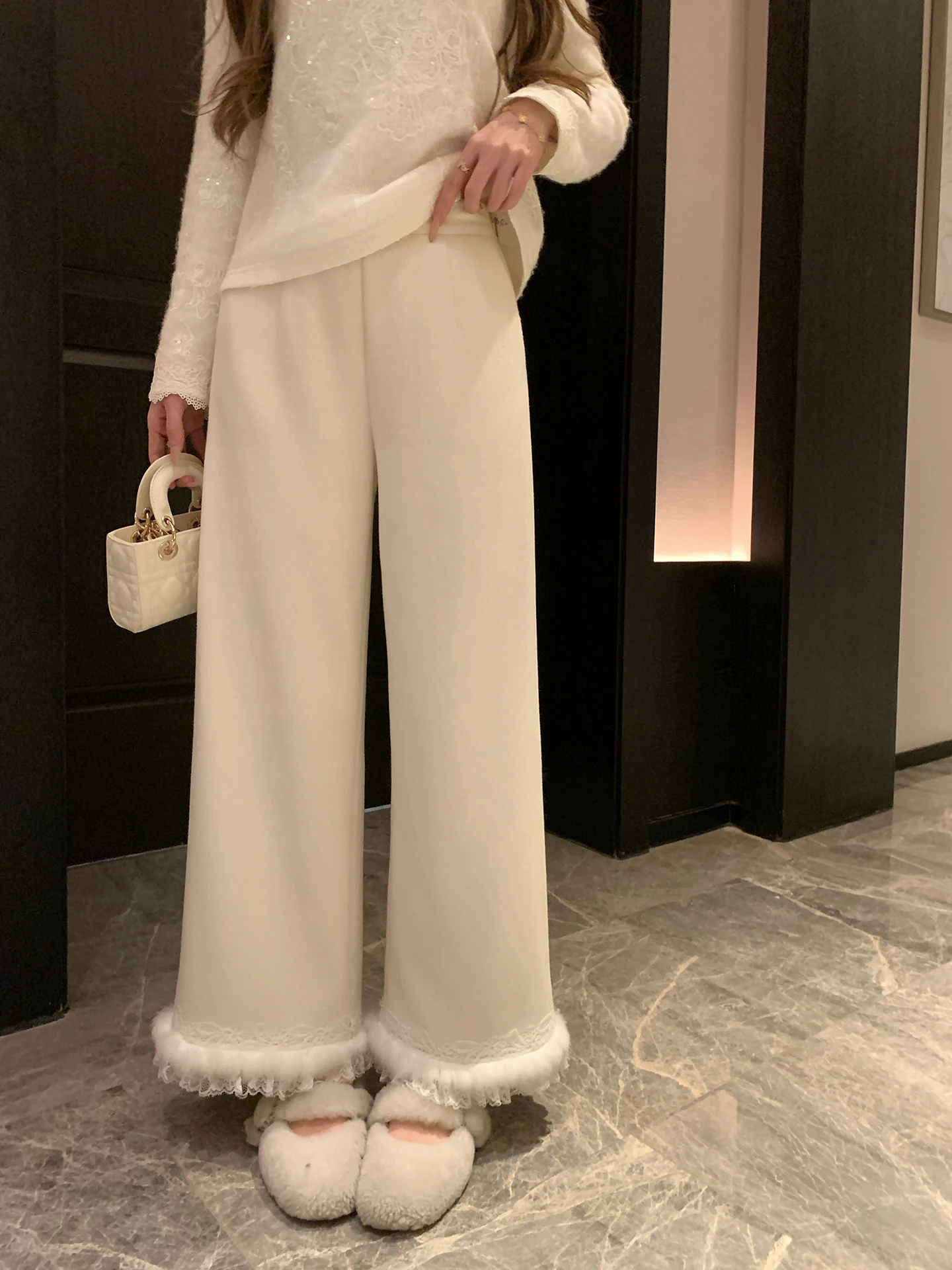 NMIOK Lace Versatile Slimming Rabbit Fur Lined Straight Leg Pants Women's 2026 New Thick Casual Trousers Elegant Casual Pants
NMIOK Lace Versatile Slimming Rabbit Fur Lined Straight Leg Pants Women's 2026 New Thick Casual Trousers Elegant Casual Pants