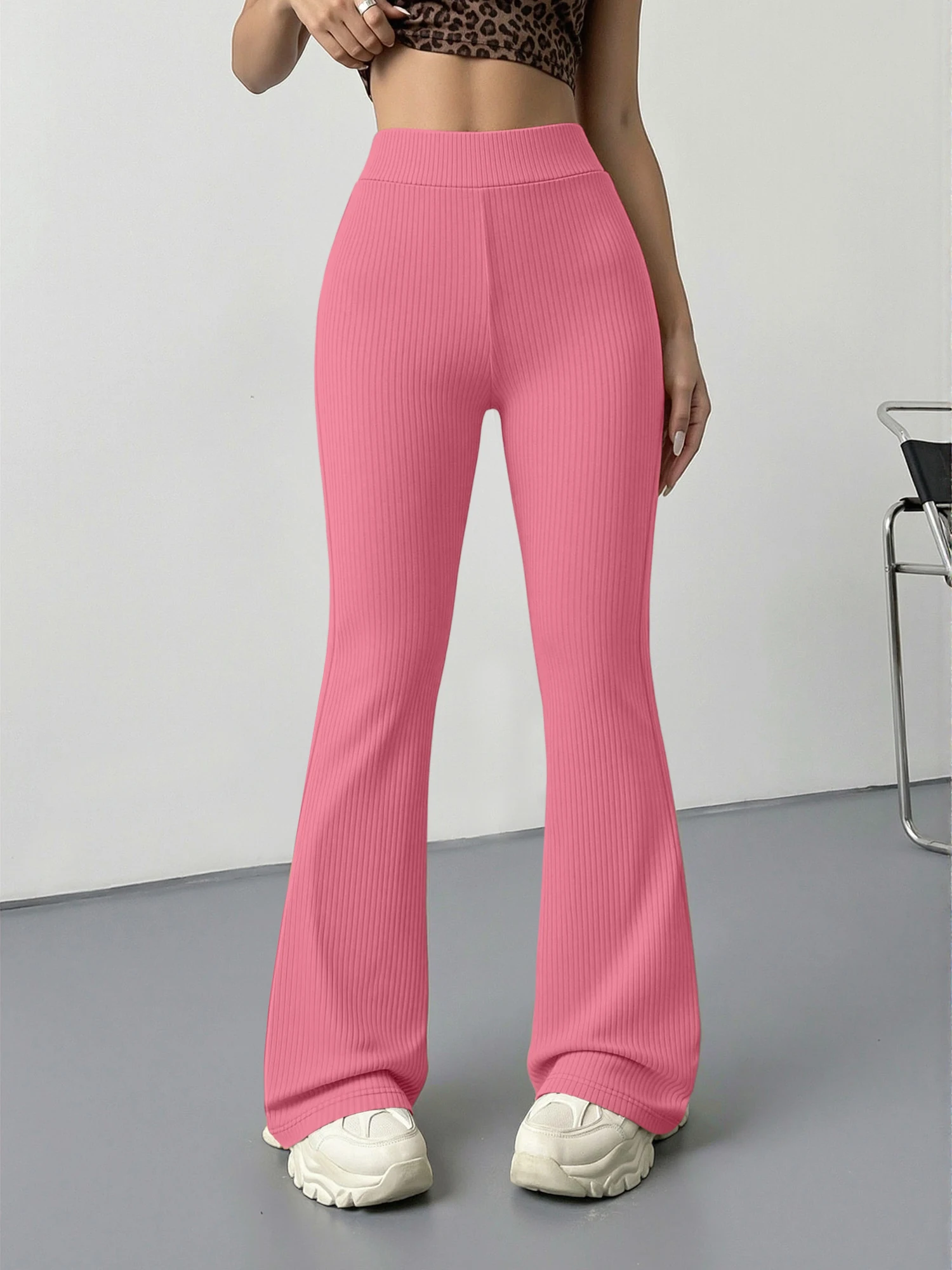 Женские повседневные брюки с высокой талией, вязаные, в рубчик, расклешенные, эластичные, облегающие, универсальные, для офиса
Женские повседневные брюки с высокой талией, вязаные, в рубчик, расклешенные, эластичные, облегающие, универсальные, для офиса