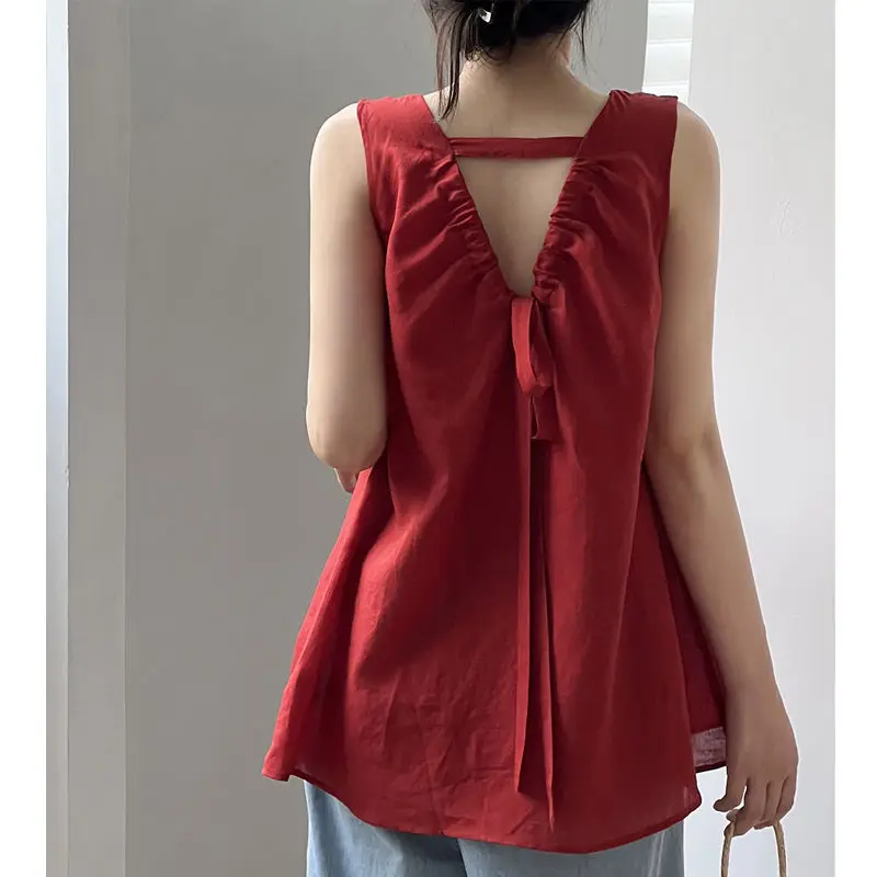 Gagarich Korean Style Lace Up Backless V-neck Shirt Women Summer 2025 Light Mature French Sleeveless Stylish Blouse Top
Gagarich Korean Style Lace Up Backless V-neck Shirt Women Summer 2025 Light Mature French Sleeveless Stylish Blouse Top