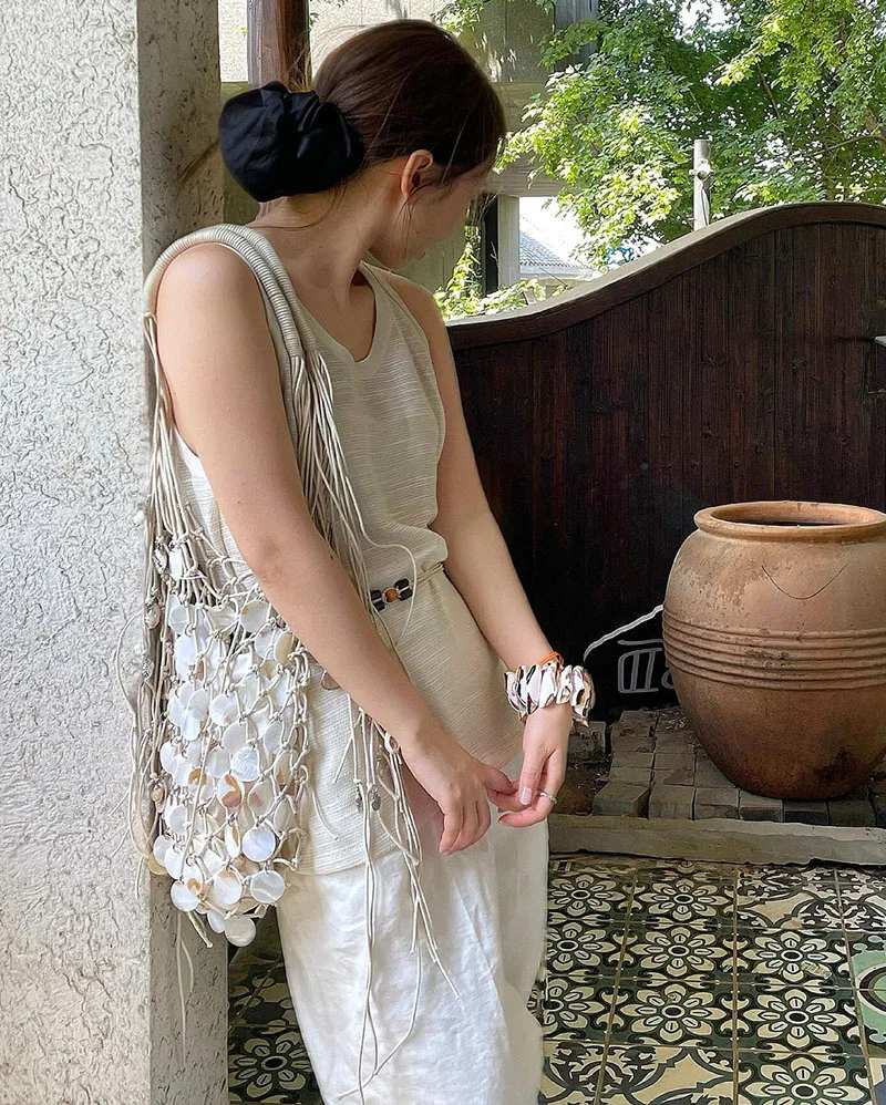 Woven Bucket Tassel Embroidery Hobo Shoulder Wooden Handle Handbag Evening Clutch Bag Handmade Shell Bag
Woven Bucket Tassel Embroidery Hobo Shoulder Wooden Handle Handbag Evening Clutch Bag Handmade Shell Bag