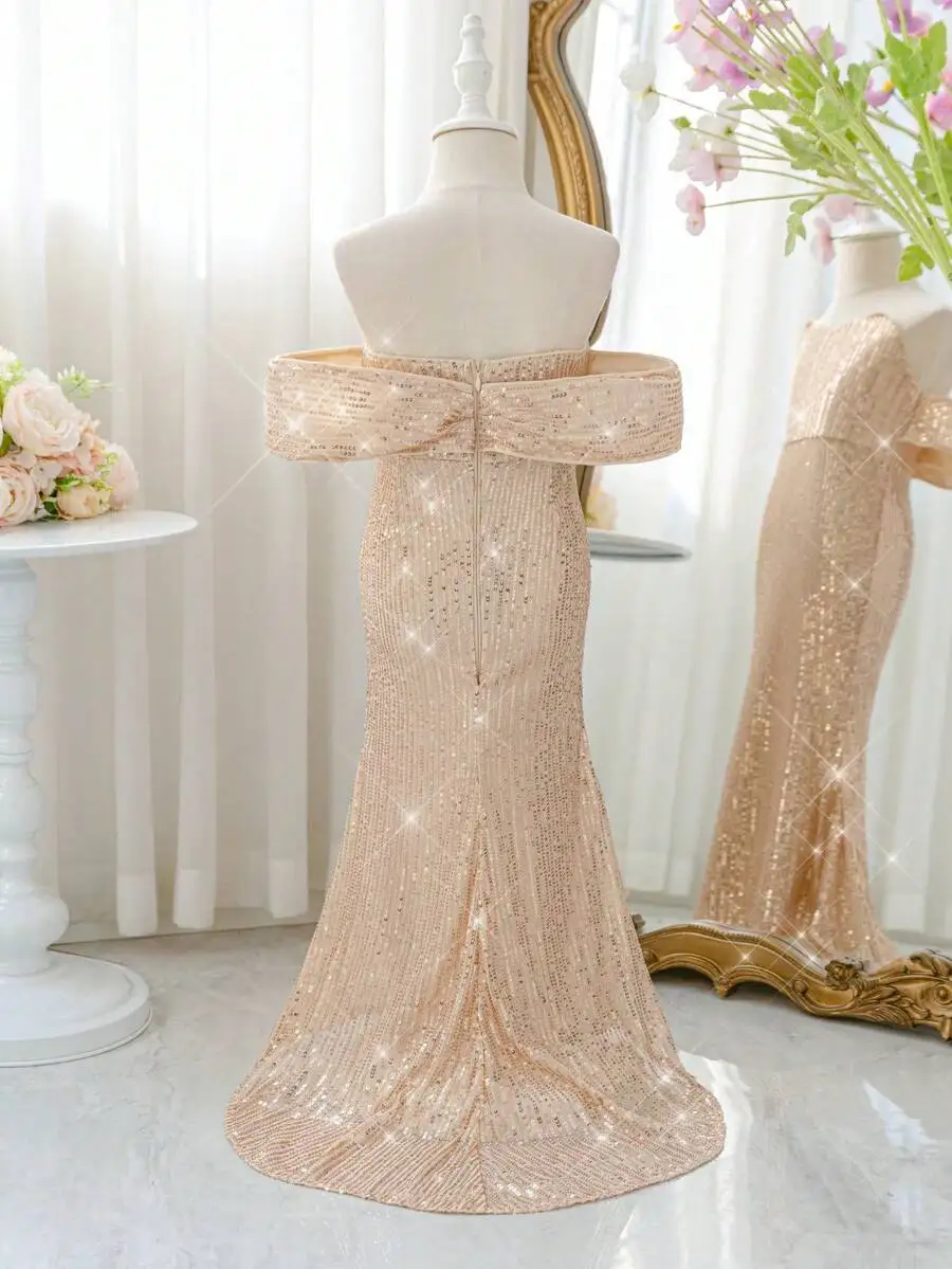 Elegant Sequined Off Shoulder Mermaid Evening Dress
Elegant Sequined Off Shoulder Mermaid Evening Dress