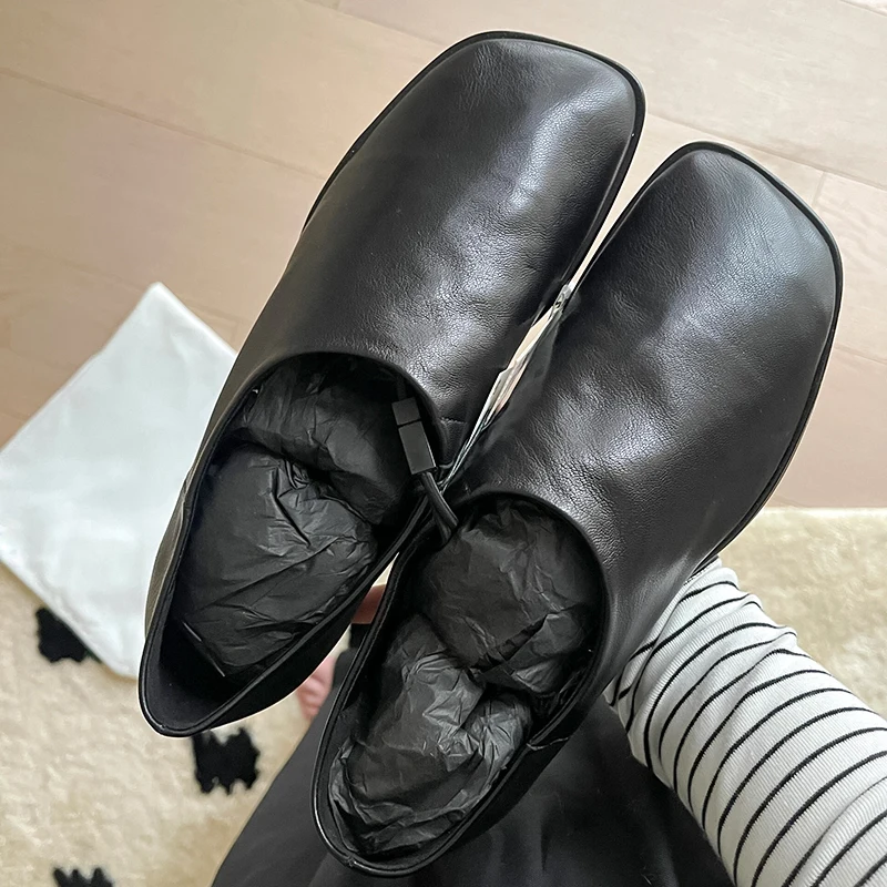 Женские повседневные лоферы из мягкой кожи Flat oes с квадратной головкой Bla Monk oes, модные осенне-зимние туфли на плоской подошве
Женские повседневные лоферы из мягкой кожи Flat oes с квадратной головкой Bla Monk oes, модные осенне-зимние туфли на плоской подошве