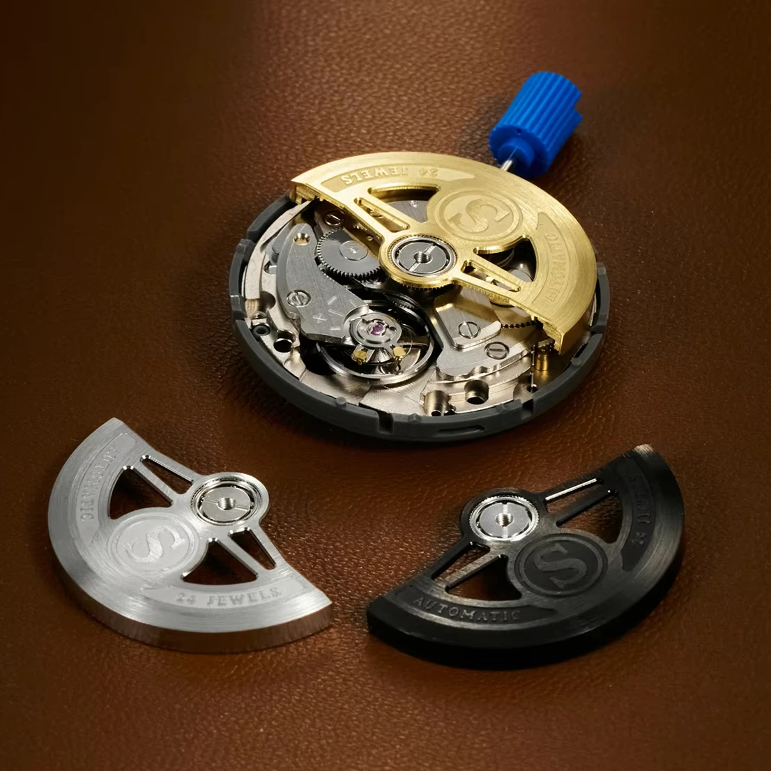 NH35 Movement Set Crown At 3.0 Nh35A with White/Black Date Automatic Hammer Rotor Pendulum Mechanical Repair Parts Refit Parts
NH35 Movement Set Crown At 3.0 Nh35A with White/Black Date Automatic Hammer Rotor Pendulum Mechanical Repair Parts Refit Parts