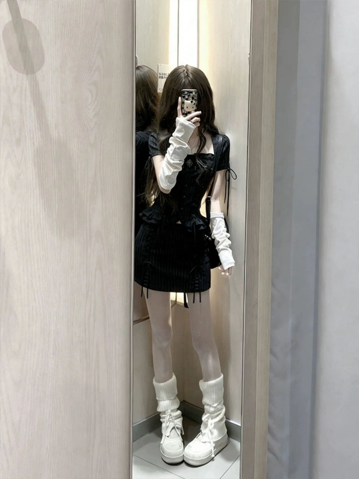 Slimming Stripe Shirt And Short Skirt Set Women's Fashion Summer 2026 New Vintage Black Tie Dye Shirt with Belt Two-Piece Set
Slimming Stripe Shirt And Short Skirt Set Women's Fashion Summer 2026 New Vintage Black Tie Dye Shirt with Belt Two-Piece Set