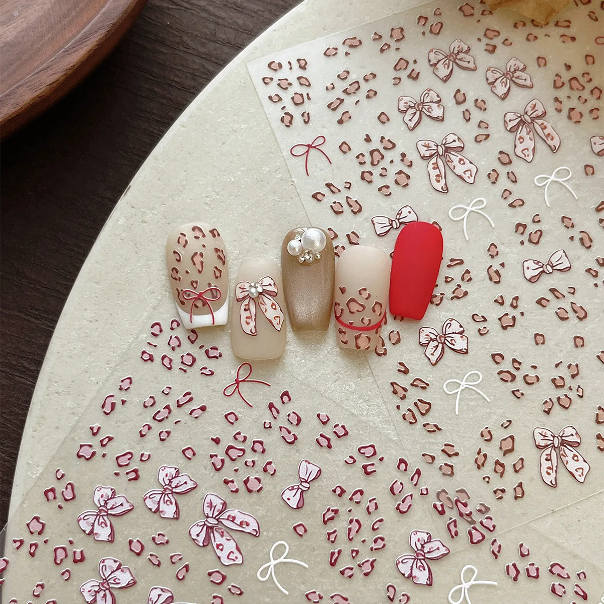 Fashionable 3D Exquisite leopard print bow relief nail stickers, DIY nail art stickers embossing, nail beauty decoration stickers, holiday party decorations, 1PC
Fashionable 3D Exquisite leopard print bow relief nail stickers, DIY nail art stickers embossing, nail beauty decoration stickers, holiday party decorations, 1PC