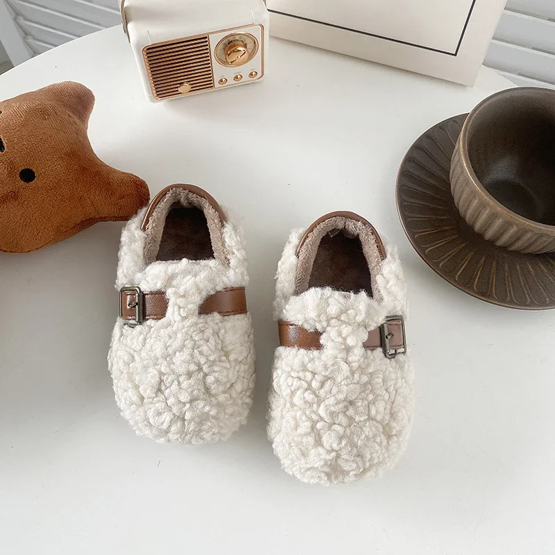 Children's Plush Shoes Soft Bottom Winter Girls Fashion Flat Cotton Shoes Fluffy Fur Kids Casual Shoes Outdoor Versatile Classic
Children's Plush Shoes Soft Bottom Winter Girls Fashion Flat Cotton Shoes Fluffy Fur Kids Casual Shoes Outdoor Versatile Classic