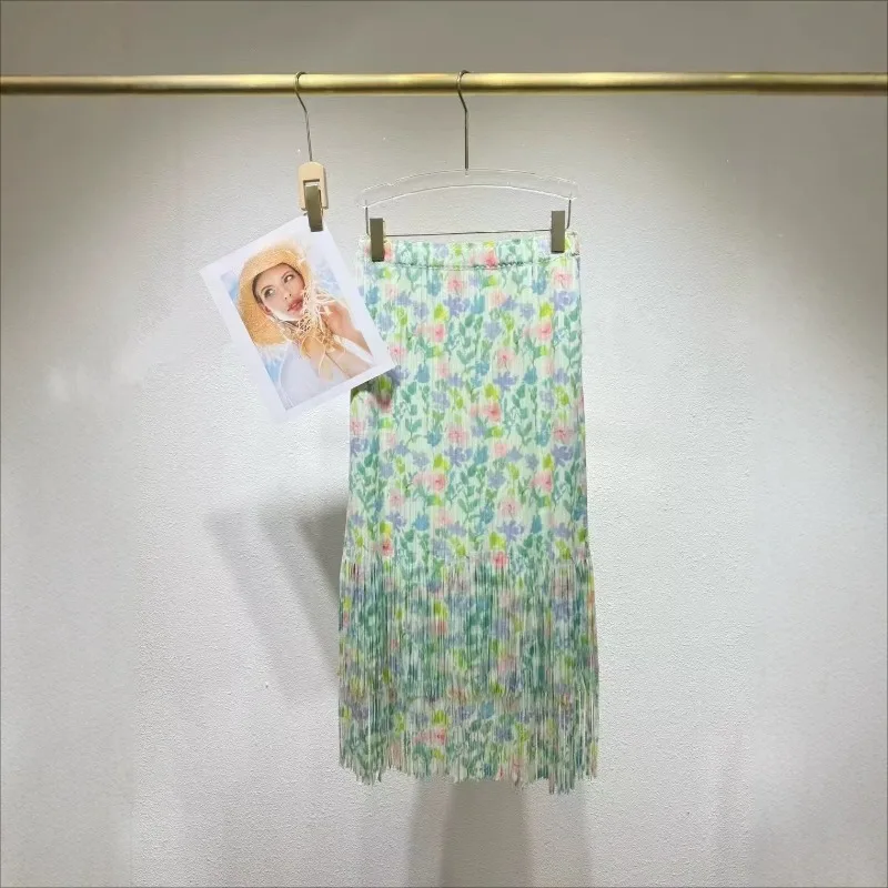 Miyake Pleated Skirt Plisse 2026 Summer New Floral Miyake Pleats Jupe Double-Layer Tassel Printed Skirt Casual Elegant Versatile
Miyake Pleated Skirt Plisse 2026 Summer New Floral Miyake Pleats Jupe Double-Layer Tassel Printed Skirt Casual Elegant Versatile