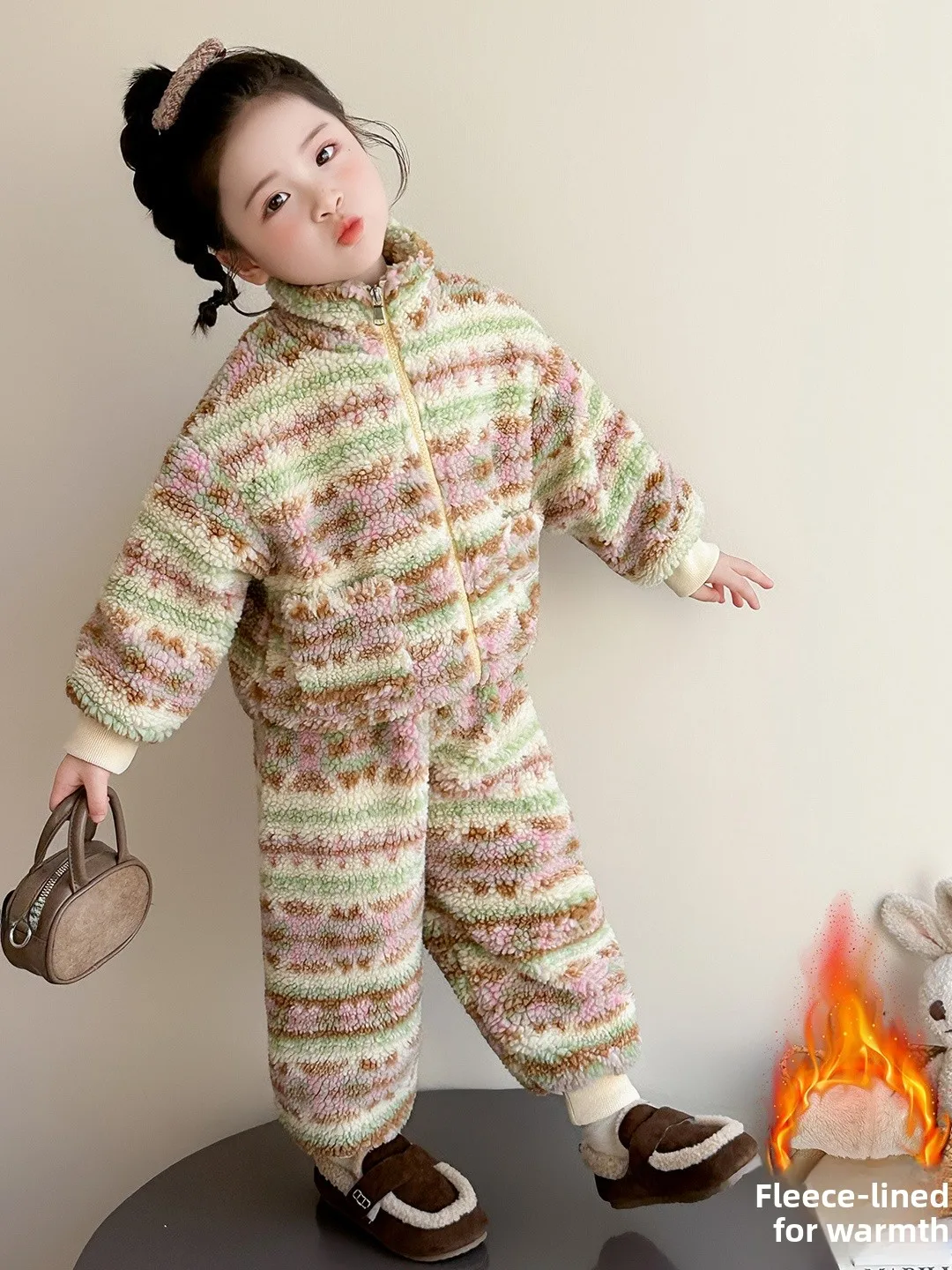 Зимний вязаный полосатый свитер в этническом стиле для девочек на подкладке, повседневный комплект с длинной молнией свека Dr, детская теплая мода
Зимний вязаный полосатый свитер в этническом стиле для девочек на подкладке, повседневный комплект с длинной молнией свека Dr, детская теплая мода