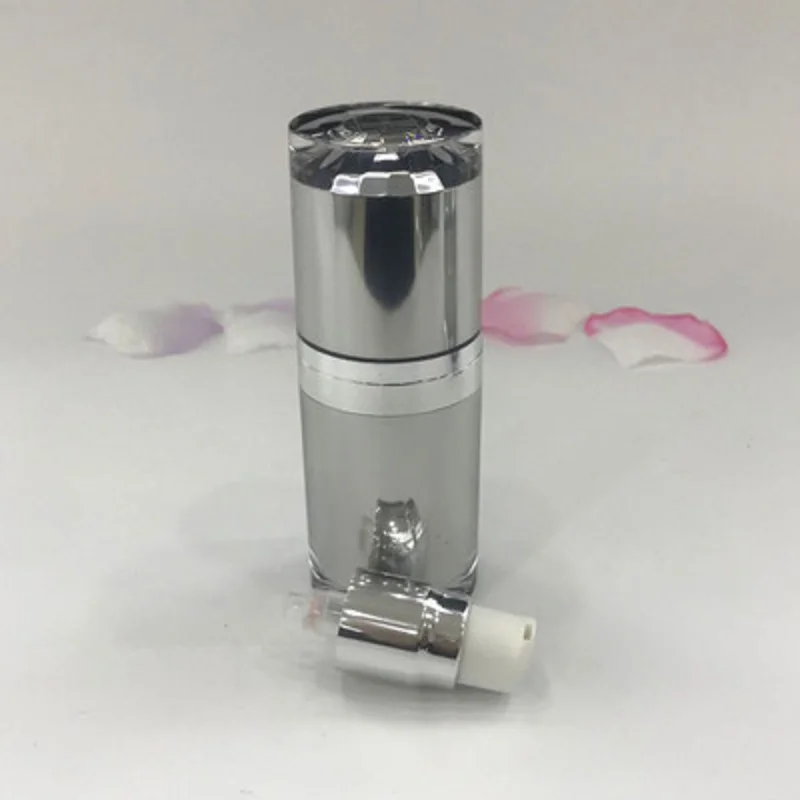15ML cylinder shape acrylic silver airless bottle lotion/foundation/serum/emulsion/essence toner balance cosmetic packing
15ML cylinder shape acrylic silver airless bottle lotion/foundation/serum/emulsion/essence toner balance cosmetic packing