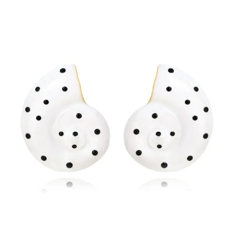 TUES Exaggerated Creative Metal Drop Oil Polka Dot Conch Studs Earrings for Women Girl Beach Vacation Jewelry Accessories
TUES Exaggerated Creative Metal Drop Oil Polka Dot Conch Studs Earrings for Women Girl Beach Vacation Jewelry Accessories