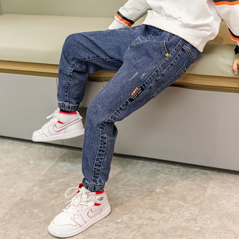 Boys'fleece lined jeans 2024 new style pants for children baby boy's Jeans winter
Boys'fleece lined jeans 2024 new style pants for children baby boy's Jeans winter