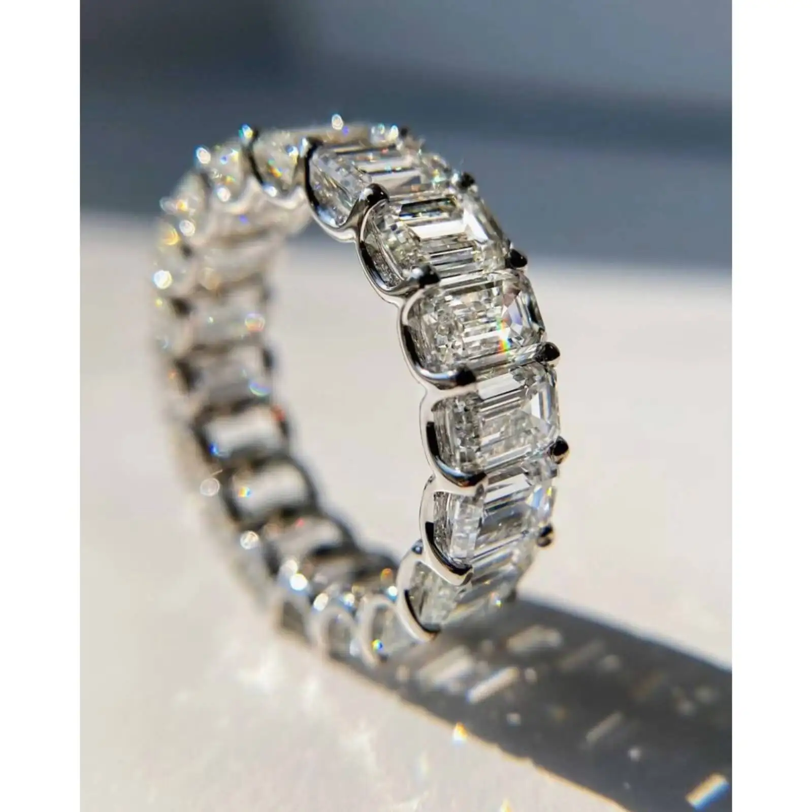 Luxurious Pave Lab Grown Diamond White Gold Ring IGI Certified Emerald Shape Fine Jewelry Certified Party Wedding Ring
Luxurious Pave Lab Grown Diamond White Gold Ring IGI Certified Emerald Shape Fine Jewelry Certified Party Wedding Ring