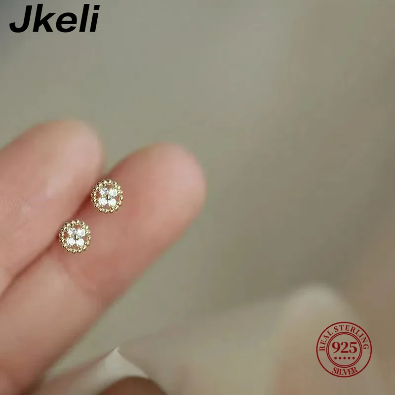 Jkeli Mini Stud Earrings S925 Sterling Silver Plated 14K Gold Bean Edge Cross Flower Embellished round Disc Fashion Jewelry
Jkeli Mini Stud Earrings S925 Sterling Silver Plated 14K Gold Bean Edge Cross Flower Embellished round Disc Fashion Jewelry