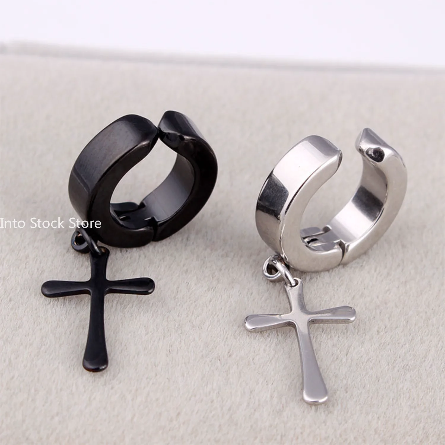 Magnetic Titanium Steel Cross Ear Cuffs No-Piercing Clip-On Earrings for Men Stylish Ear Clips Fashion Accessories
Magnetic Titanium Steel Cross Ear Cuffs No-Piercing Clip-On Earrings for Men Stylish Ear Clips Fashion Accessories