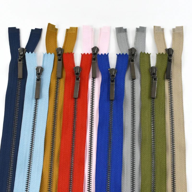 3/5Pcs 3# Metal Zippers for Jacket 15-70cm Close/Open-End Decorative Zippers Bag Clothes Zip Repair Kit DIY Sewing Accessories
3/5Pcs 3# Metal Zippers for Jacket 15-70cm Close/Open-End Decorative Zippers Bag Clothes Zip Repair Kit DIY Sewing Accessories