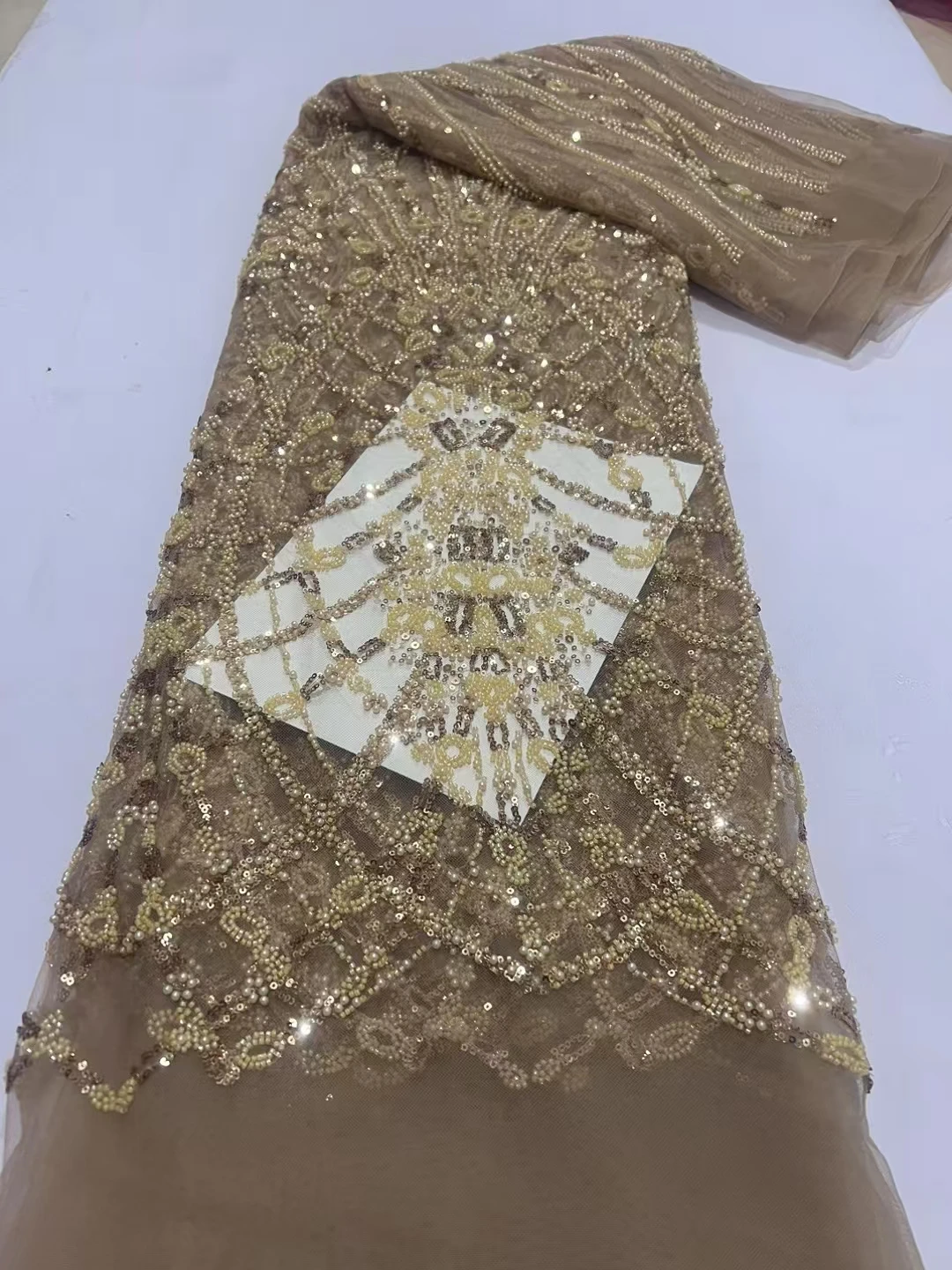 New Design Fashion Gold Heavy Beads African Nigerian Lace Fabric 2025 High Quality Sequins French Lace Fabric For Dress KCD2502
New Design Fashion Gold Heavy Beads African Nigerian Lace Fabric 2025 High Quality Sequins French Lace Fabric For Dress KCD2502