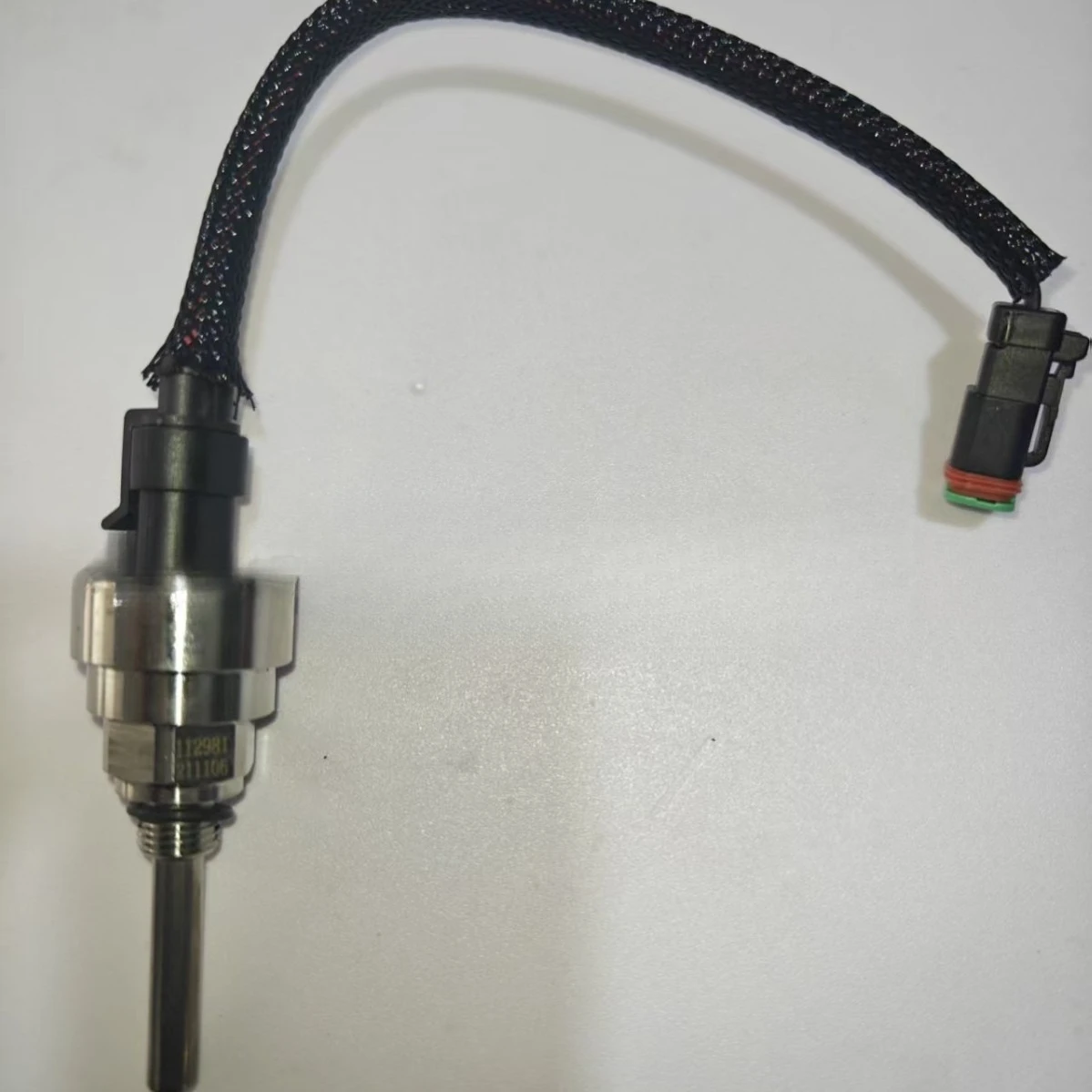 Excavator Parts, Hydraulic Oil Temperature Sensor 60060301 084Z4179
Excavator Parts, Hydraulic Oil Temperature Sensor 60060301 084Z4179
