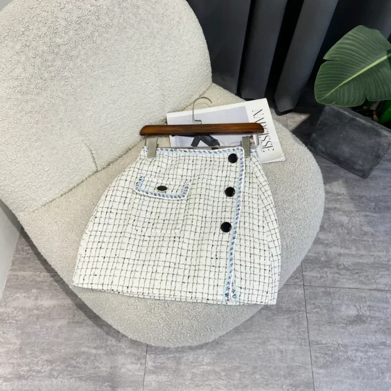 Куртки и элегантные боковые пуговицы, ампирные юбки, костюмы, осень-зима, высокое качество, клетчатый твид с длинным рукавом
Куртки и элегантные боковые пуговицы, ампирные юбки, костюмы, осень-зима, высокое качество, клетчатый твид с длинным рукавом