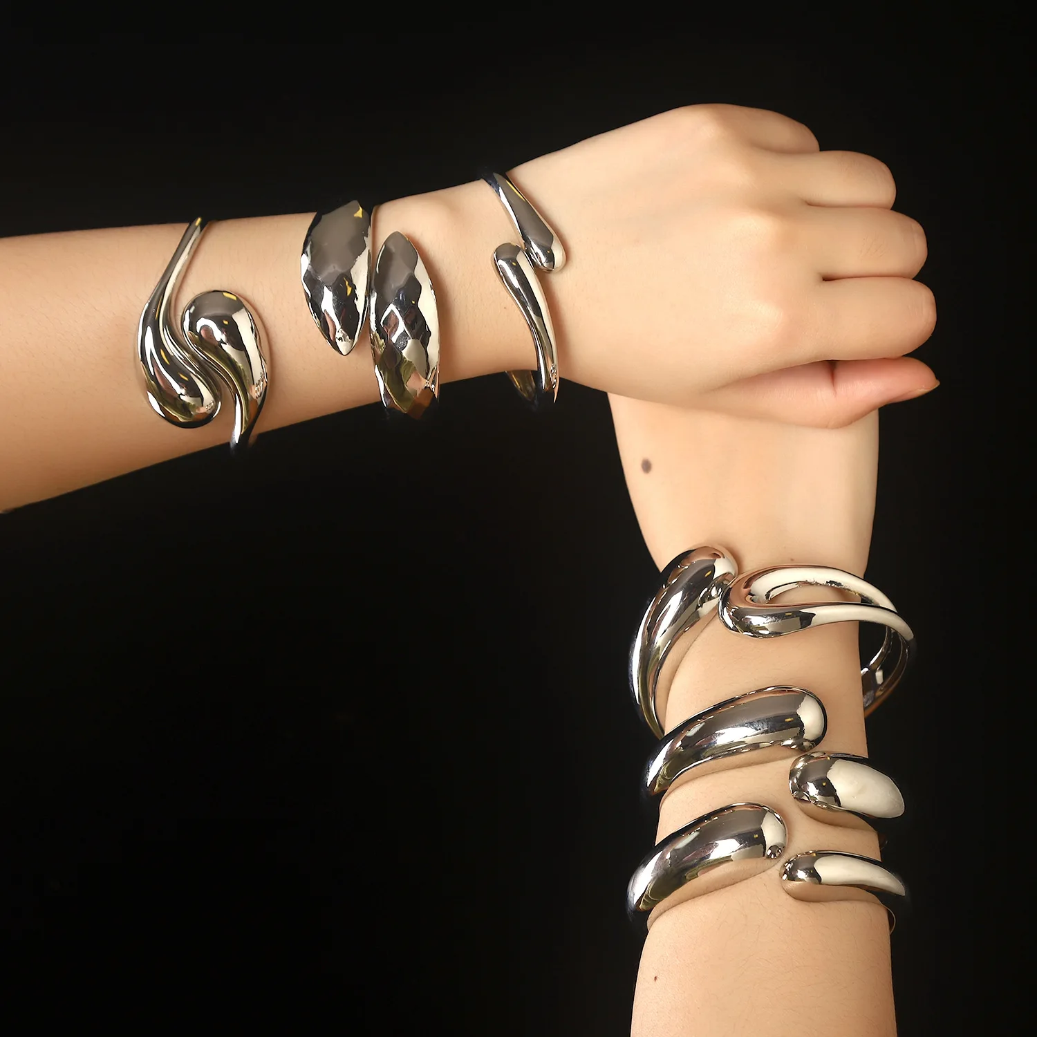 Niche Fashion Light Luxury Metal Feng Shui Drop Shape Geometric Smooth Surface Size Cross Bracelet Jewelry
Niche Fashion Light Luxury Metal Feng Shui Drop Shape Geometric Smooth Surface Size Cross Bracelet Jewelry